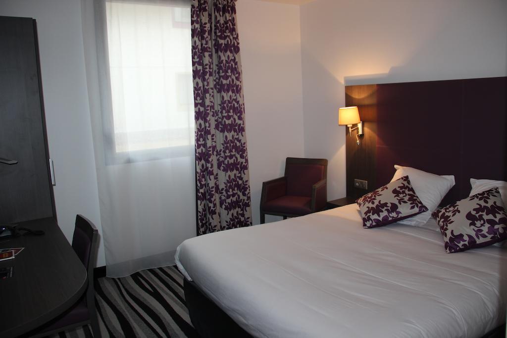 Kyriad Saint Quentin En Yvelines - Montigny Екстер'єр фото