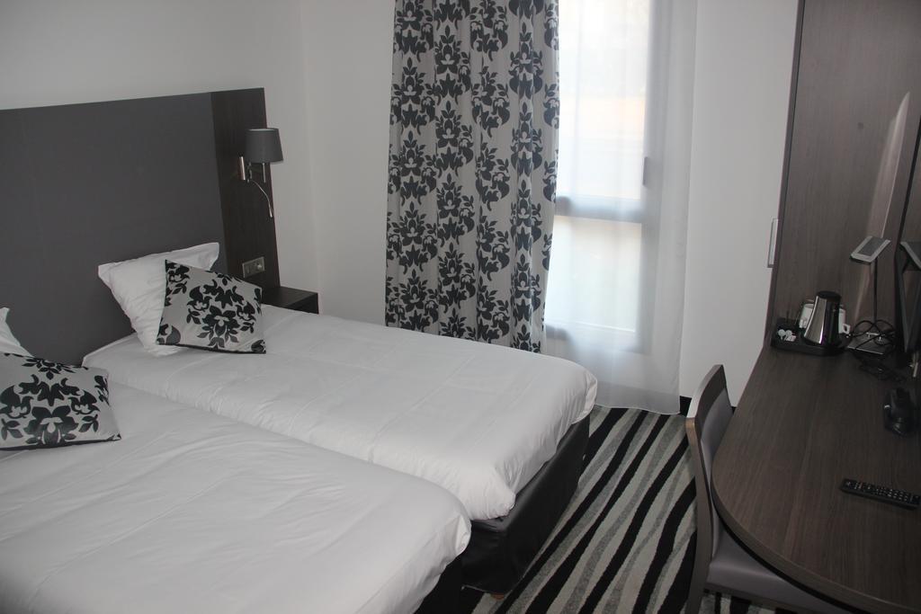 Kyriad Saint Quentin En Yvelines - Montigny Екстер'єр фото