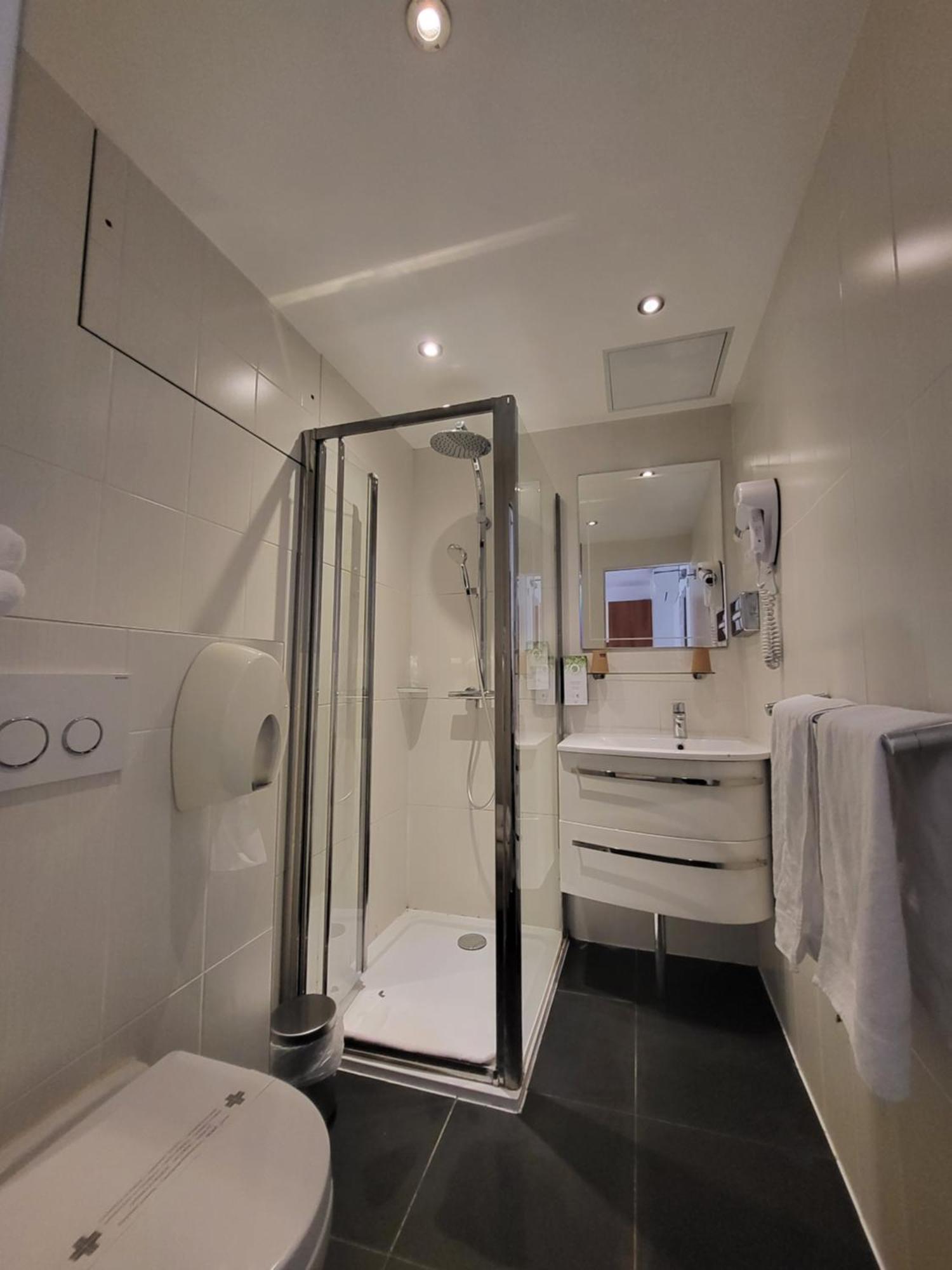 Kyriad Saint Quentin En Yvelines - Montigny Екстер'єр фото