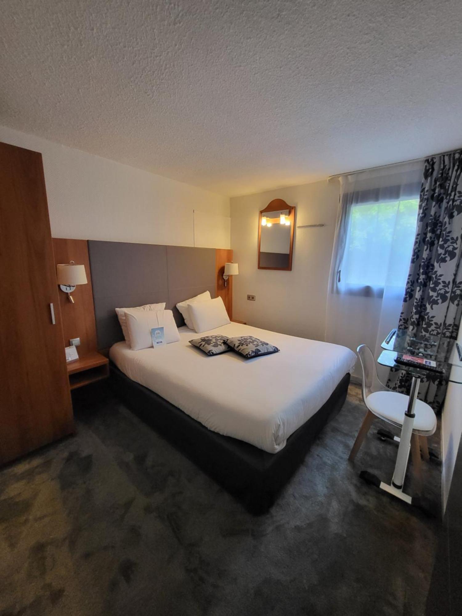 Kyriad Saint Quentin En Yvelines - Montigny Екстер'єр фото