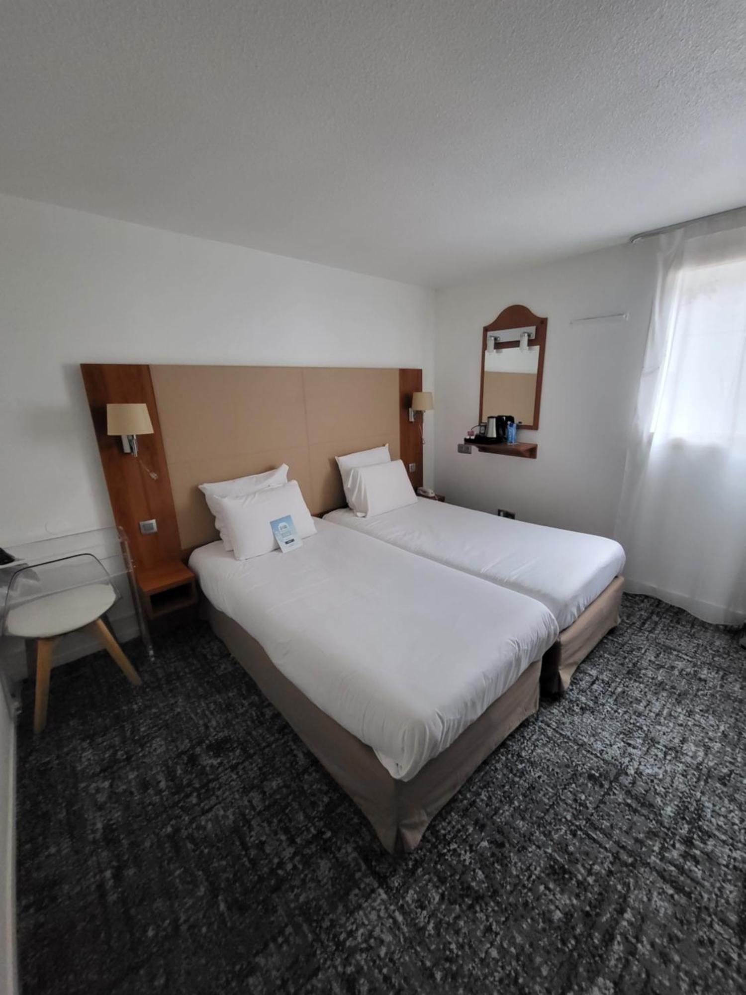 Kyriad Saint Quentin En Yvelines - Montigny Екстер'єр фото