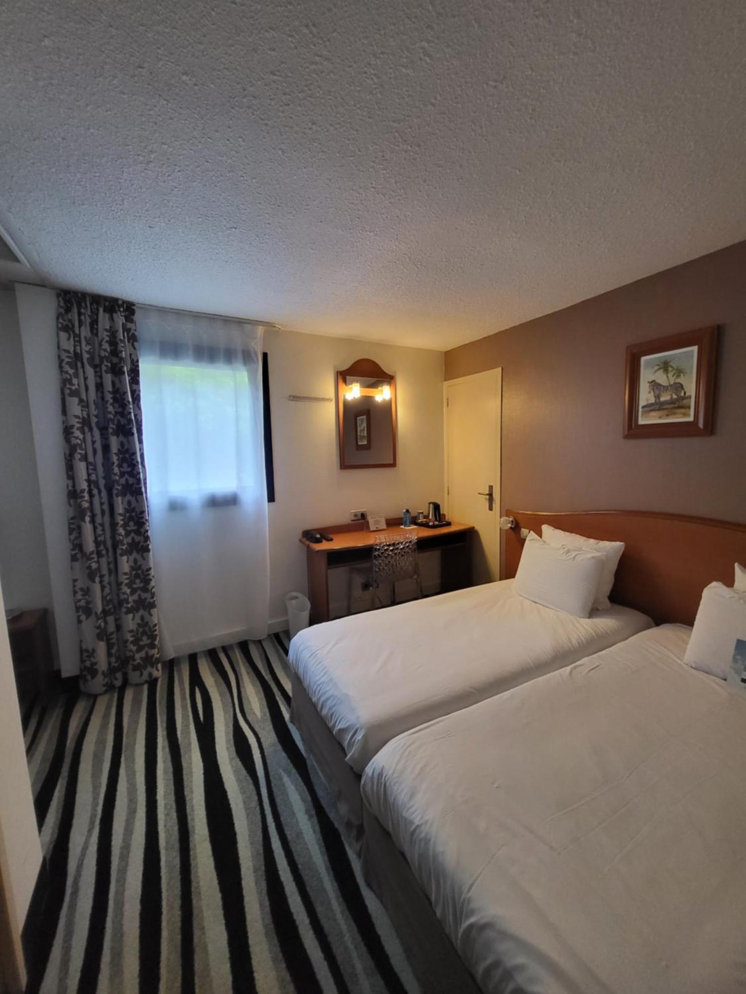 Kyriad Saint Quentin En Yvelines - Montigny Екстер'єр фото