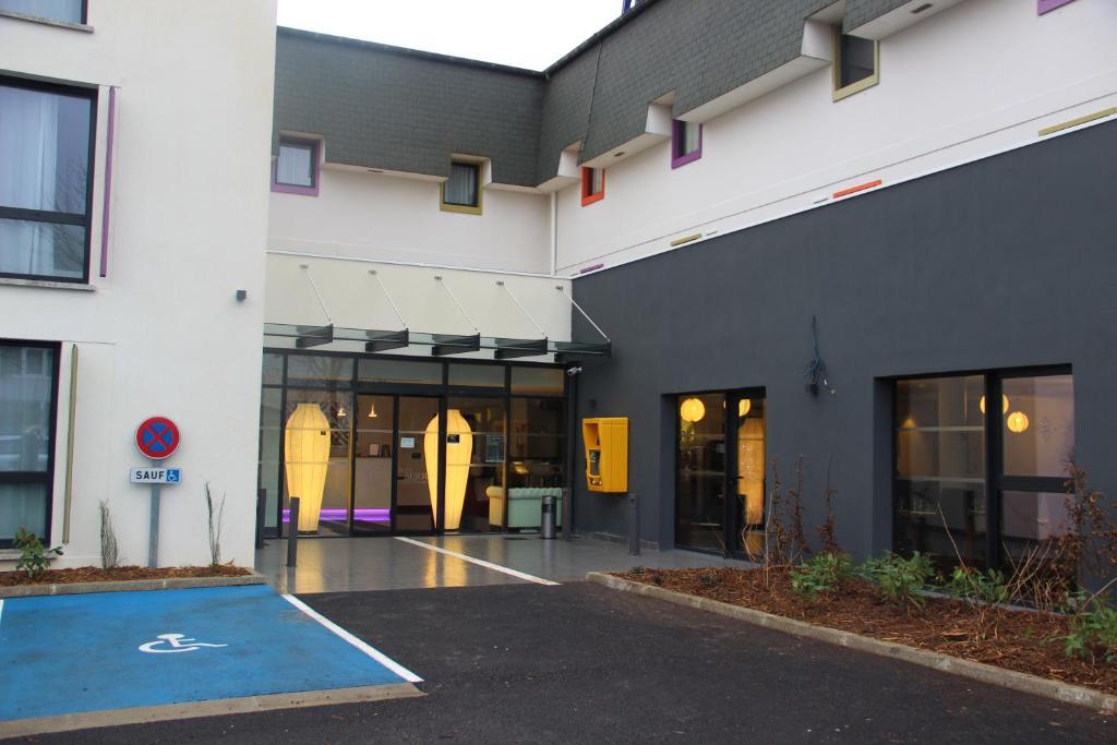 Kyriad Saint Quentin En Yvelines - Montigny Екстер'єр фото