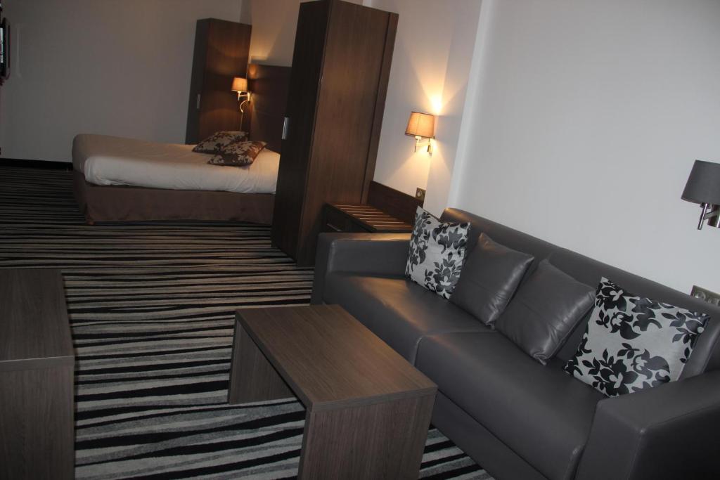 Kyriad Saint Quentin En Yvelines - Montigny Номер фото